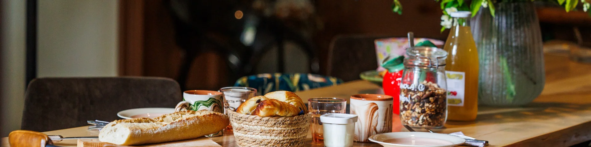 Petit-déjeuner Chambre d'hôtes au Château de Bourrassol à Ménétrol