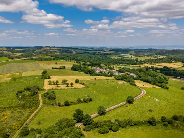 Vue sur les champs à Pulvérières