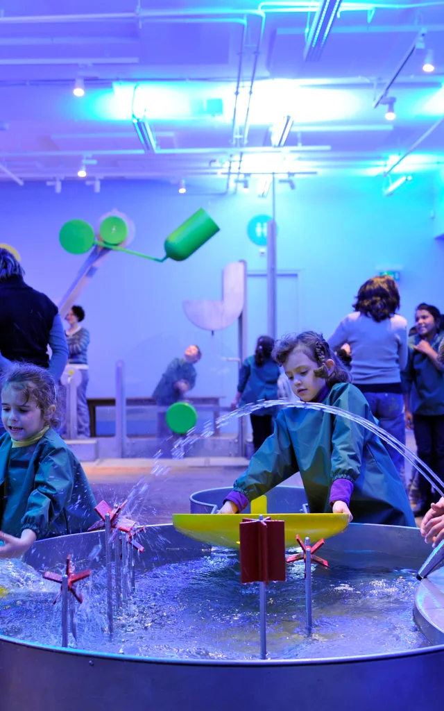 Cité des enfants au Parc Vulcania à Saint-Ours-les-Roches