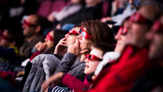 Ecran géant au Parc Vulcania à Saint-Ours-les-Roches