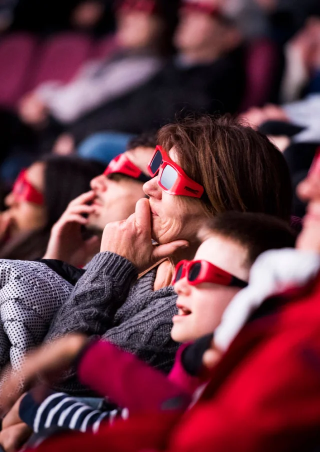 Ecran géant au Parc Vulcania à Saint-Ours-les-Roches