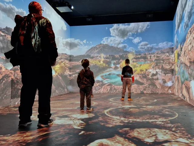 Exposition Terre de volcans immersion Volcanique au Parc Vulcania à Saint-Ours-les-Roches