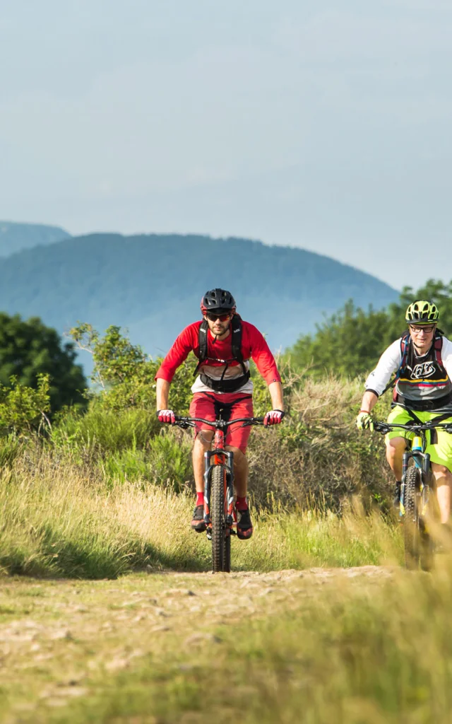 VTT sur le tracé de la GTMC au coeur de la chaîne des puys à Volvic