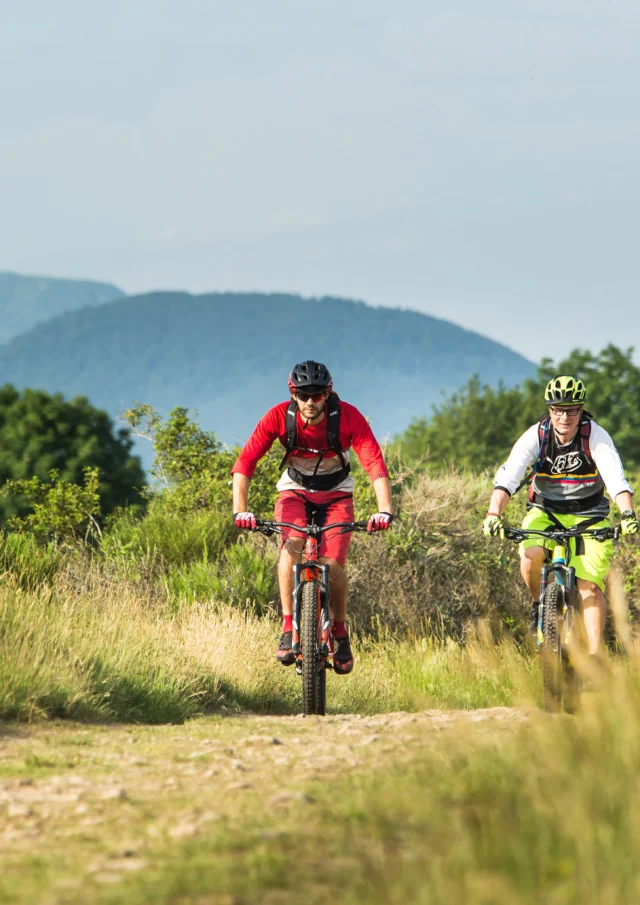 VTT sur le tracé de la GTMC au coeur de la chaîne des puys à Volvic