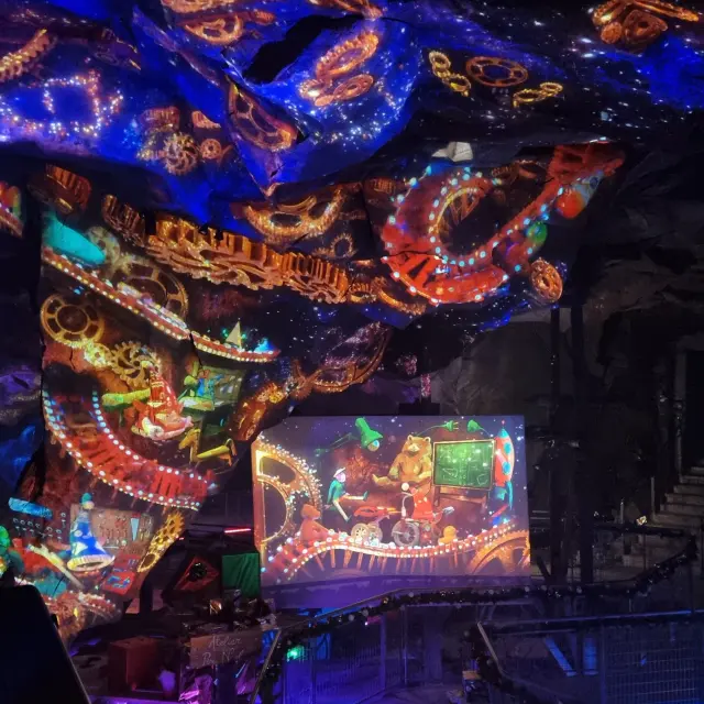 Grotte du Père Noël à Volvic