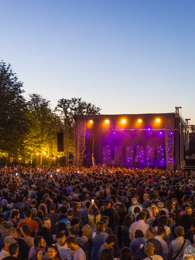Trois Cafés Gourmands concert at Frénésies in Riom