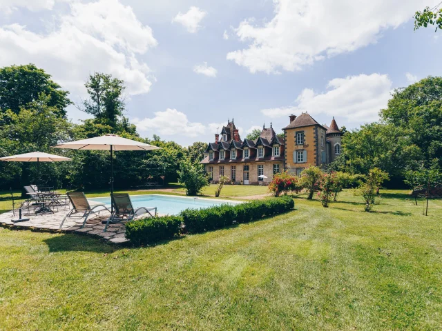Chambre d'hôtes au Château du Guérinet à Saint-Priest-Bramefant