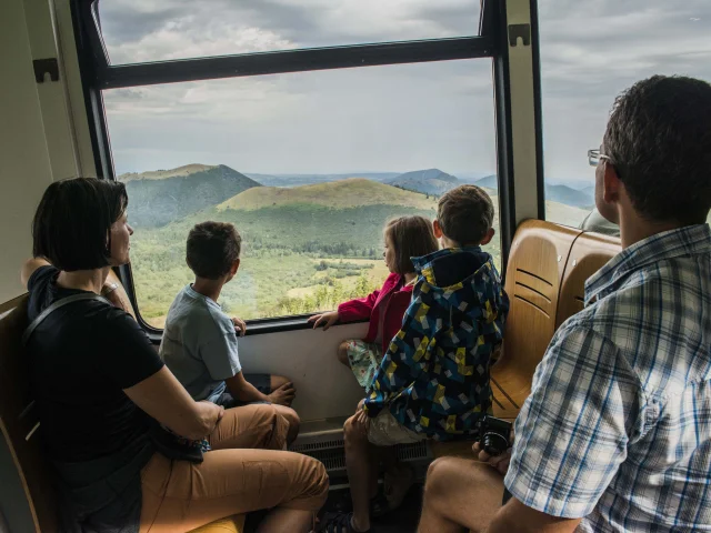 Panoramique des Dômes à Orcines