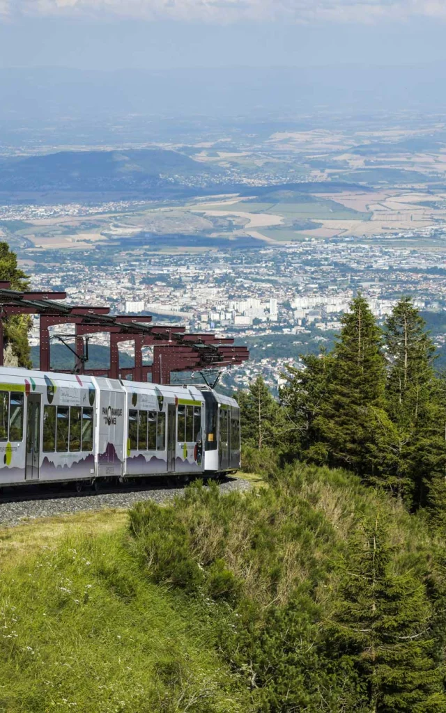 Panoramique des Dômes à Orcines