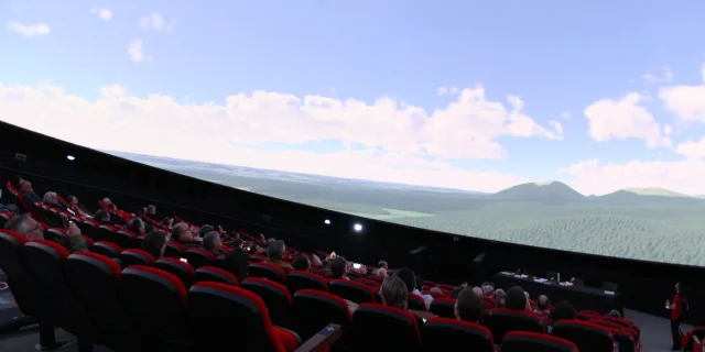 Planétarium au Parc Vulcania à Saint-Ours-les-Roches