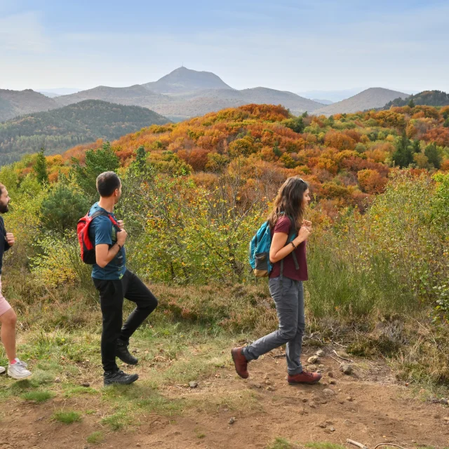 Randonnée aux puys Jumes et Coquille à Saint-Ours-les-Roches