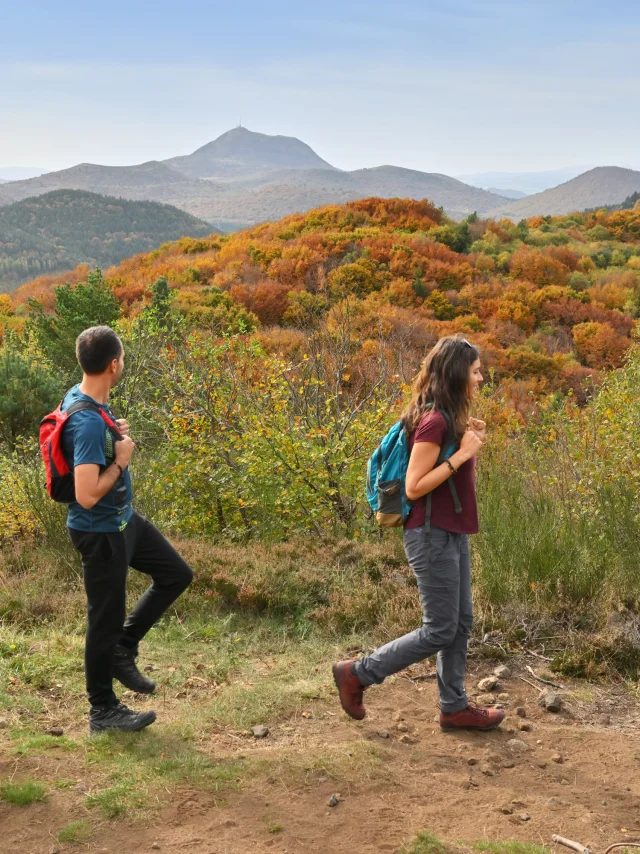 Randonnée aux puys Jumes et Coquille à Saint-Ours-les-Roches