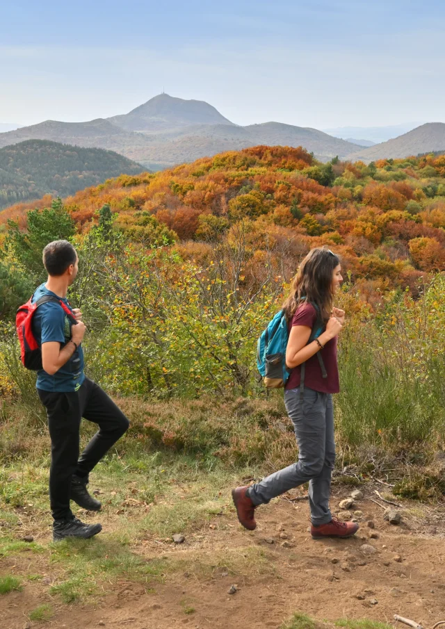 Randonnée aux puys Jumes et Coquille à Saint-Ours-les-Roches