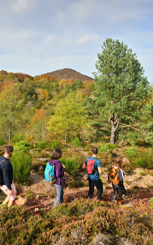 Randonnée aux puys Jumes et Coquille à Saint-Ours-les-Roches