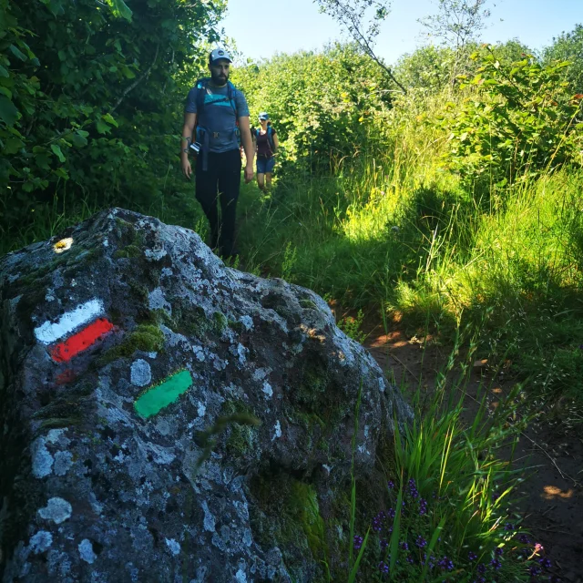 Randonnée sur le GR441 à Saint-Ours-les-Roches