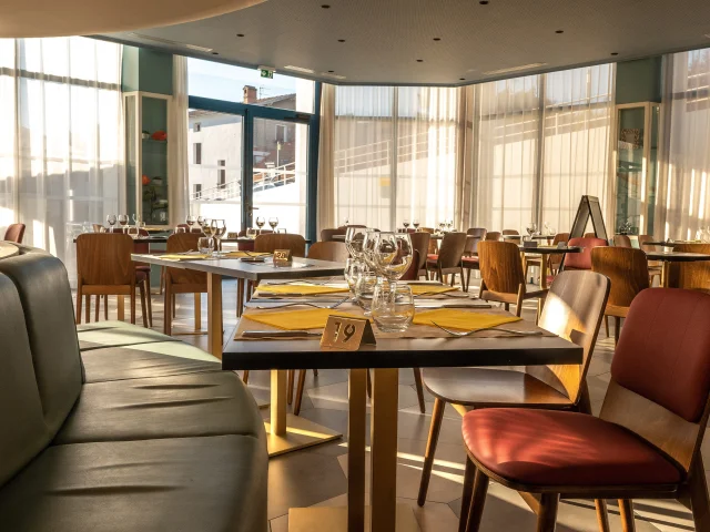 Restaurant à Aïga Resort Thermal à Chatel Guyon