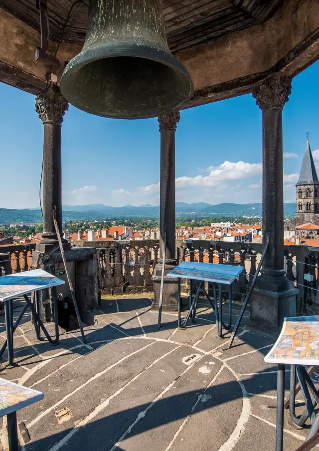 Vue sur Riom depuis la Tour de l'horloge à Riom