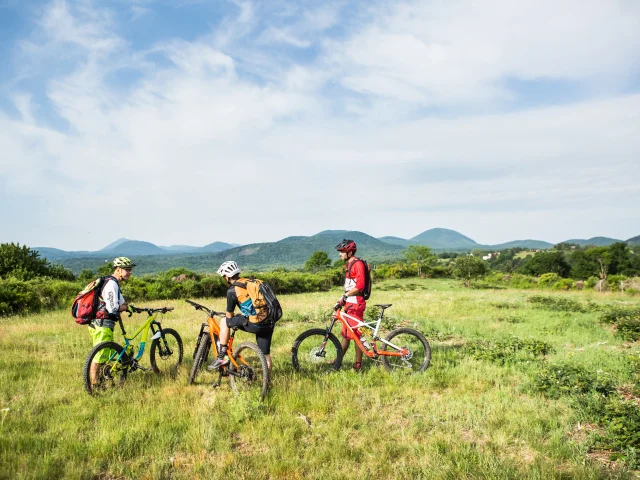 VTT sur la GTMC - Grande Traversée du Massif Central - aux alentours de Volvic