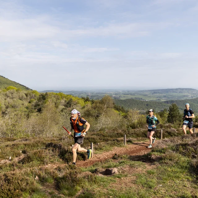 Trail de la VVX - Volvic Volcanic Experience - à Volvic avec vue sur les volcans de la Chaîne des puys