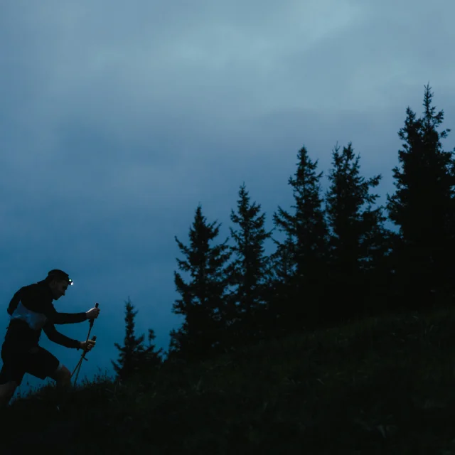 VVX Trail - Volvic Volcanic Experience - en Volvic de noche