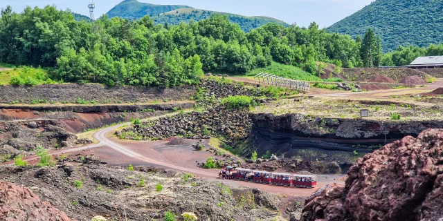 Volcan de Lemptégy à Saint-Ours-les-Roches