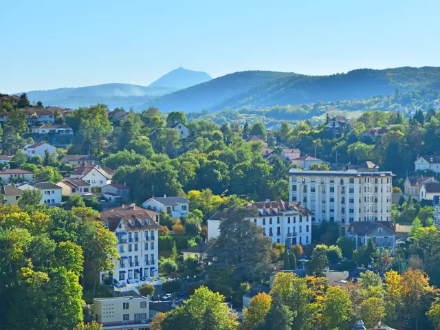 Vue depuis le calvaire à Châtel-Guyon