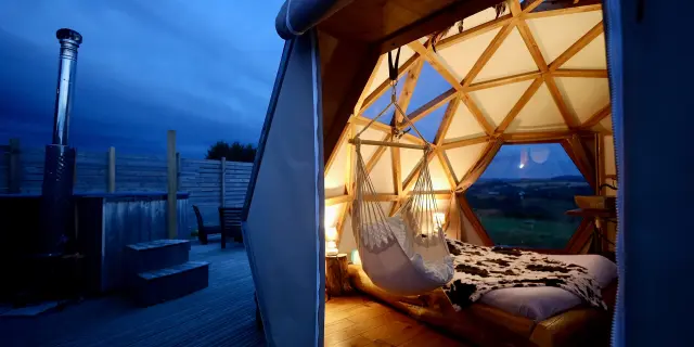 Hébergement insolite dômes Etoiles et moi à Menat