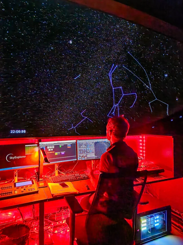 Astrodome au Planétarium au Parc Vulcania à Saint-Ours-les-Roches