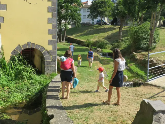 Visite Sayat Pays D Art Et D Histoire De Riom Limagne Et Volcans 01