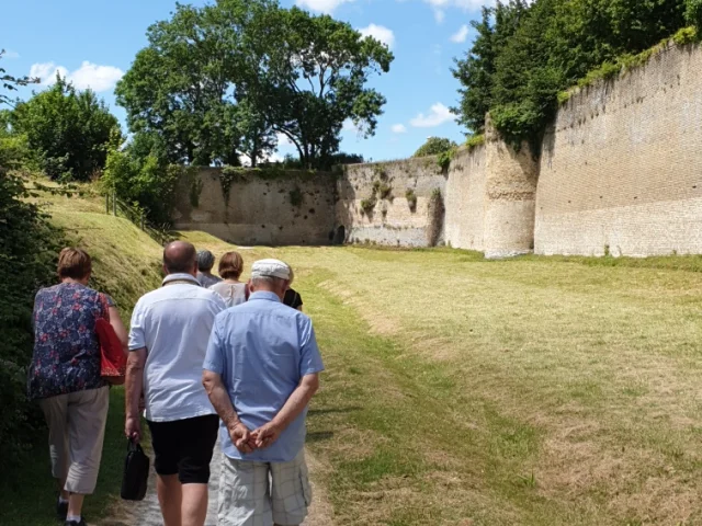 Balade dans les remparts de Bergues