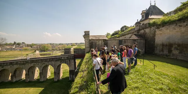 Visites Guidees De La Citadelle Par Les Souterrains Blayesteve Le Clech B