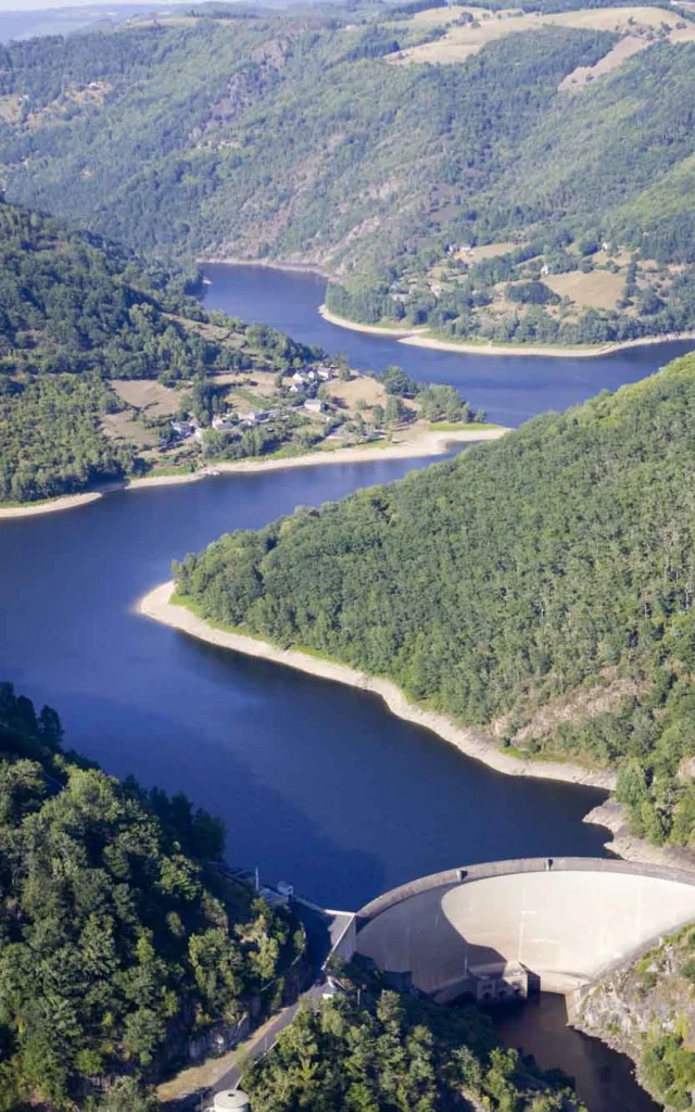 Barrage De Cambeyracterres Daveyron 2