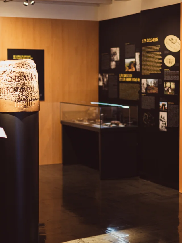 Exposition Aux sources de l’Aveyron et de la Serre. 5 000 ans de peuplement à l'Espace Archéologique Départemental