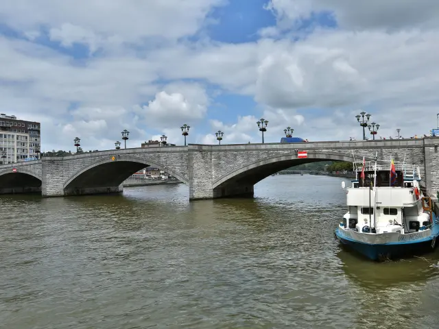Val Mosan - Croisière vers Liège
