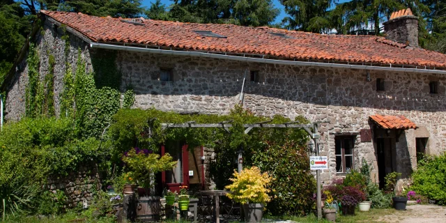Domaine De Vauguenige, gîte de groupe à Saint Pardoux le lac