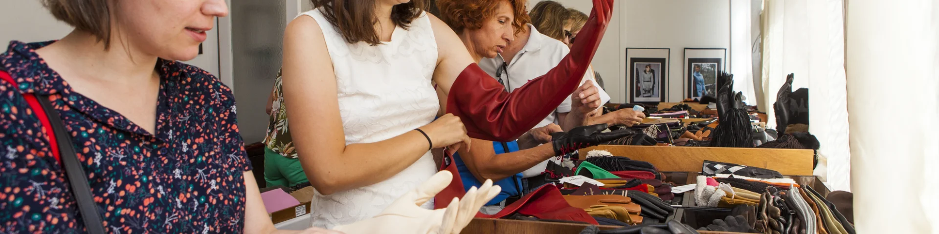 Magasin d'usine de la ganterie Agnelle à Saint-Junien