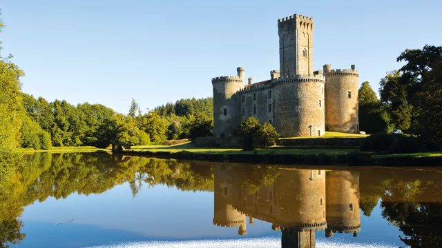Chateau De Montbrun Dournazac