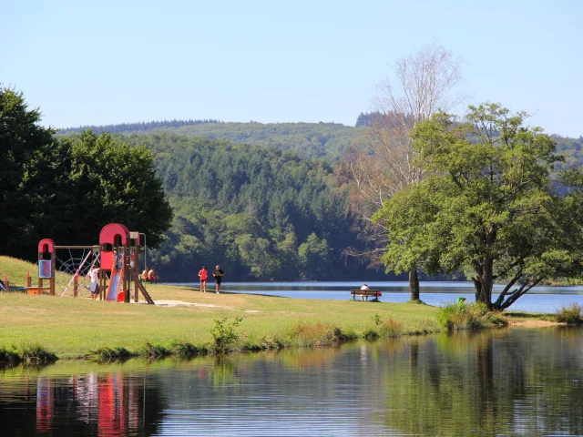 Etang De Sagnat Aire De Jeux Bessines Sur Gartempe
