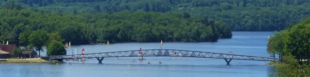 Lac de Saint-Pardoux, vue passerelle