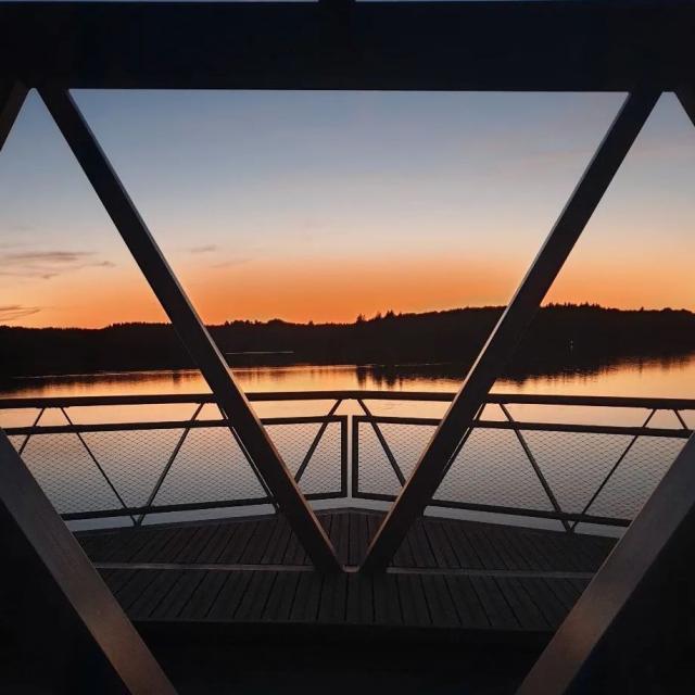 Coucher Du Soleil Passerelle Lac De Saint Pardoux