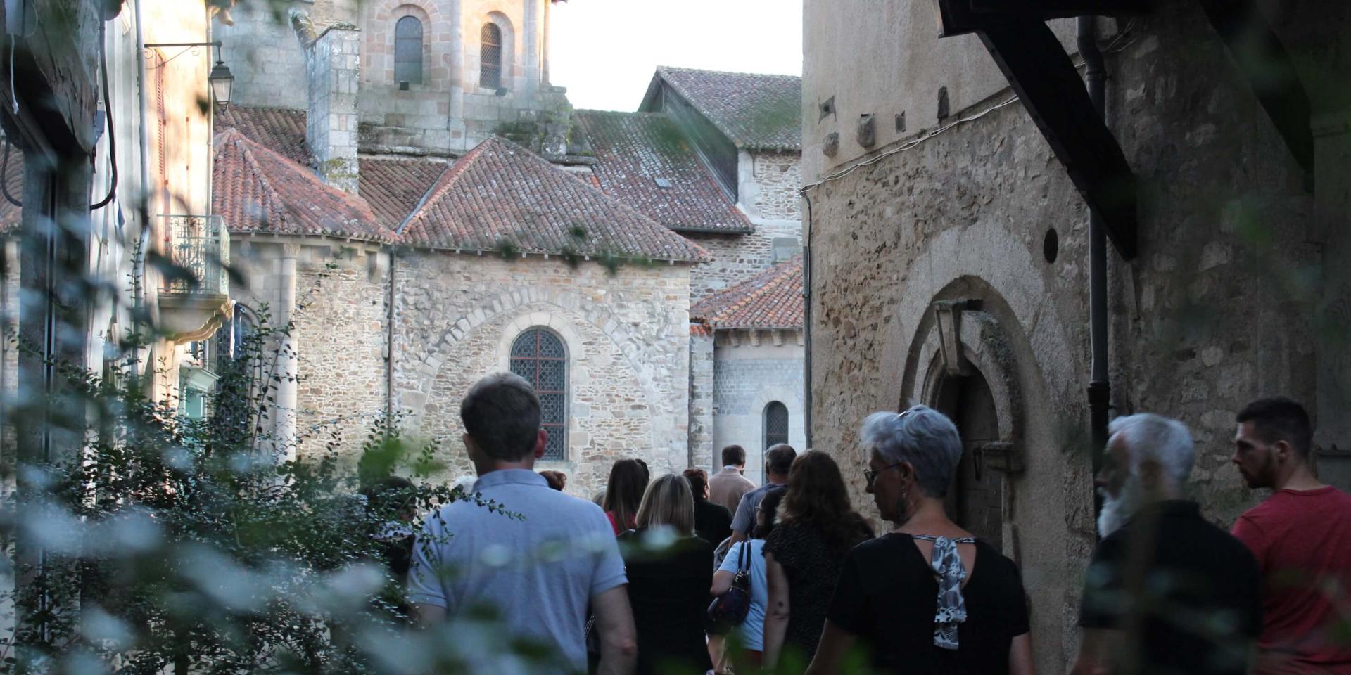 Visite guidée du cœur historique de Saint Léonard de Noblat et de sa collégiale