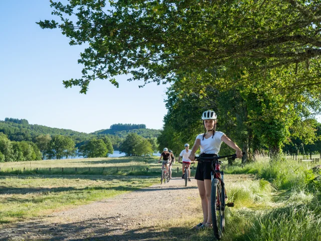 Mountain Biking Lac De Saint Pardoux