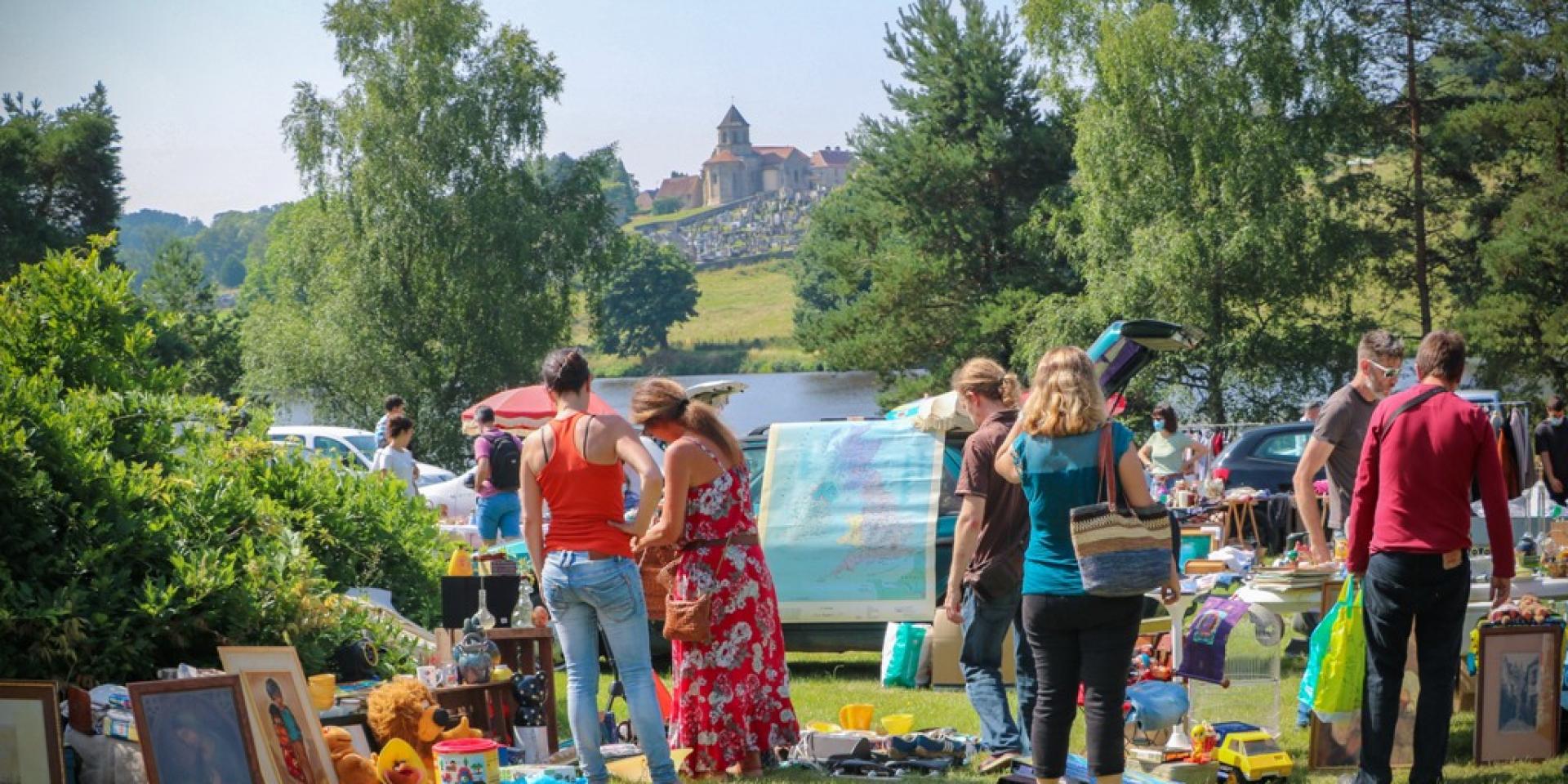 Brocantes Aux Alentours