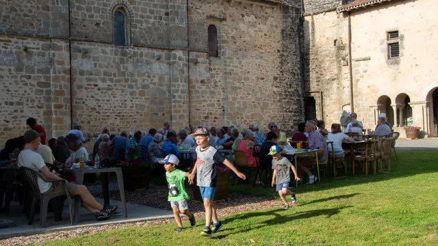 Les Salles Lavauguyon - Otpol Marche Festif1920x1281