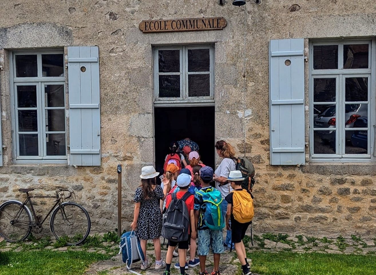 École communale de Montrol-Sénard