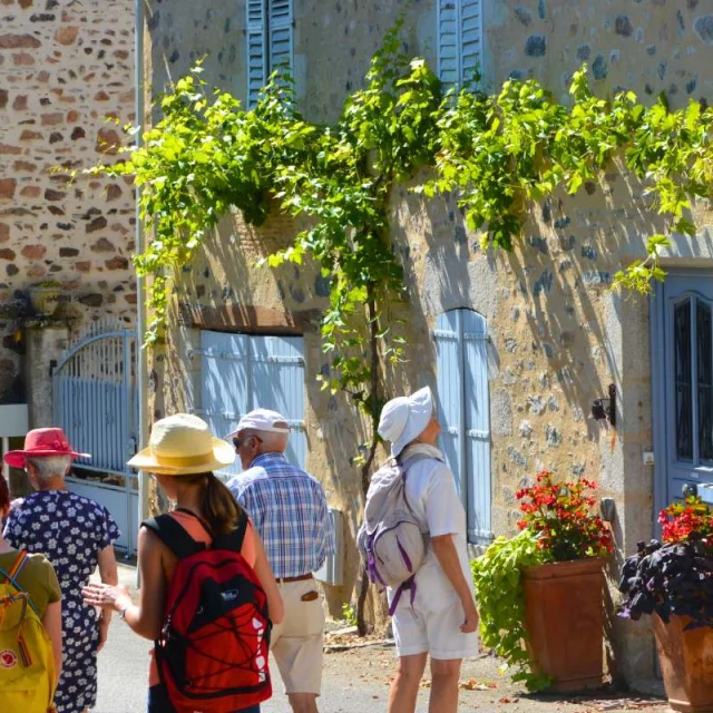 Visit Saint-Jean-Ligoure