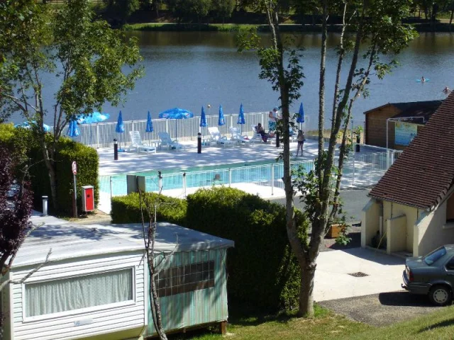 Camping De Montreal A St Germain Les Belles