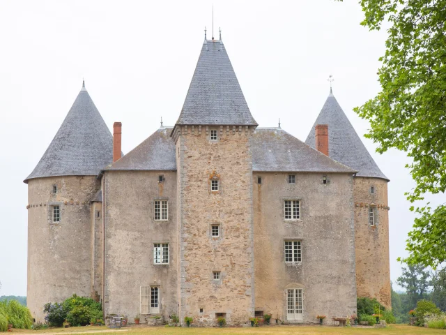 Château de Brie sur la route Richard Cœur de Lion