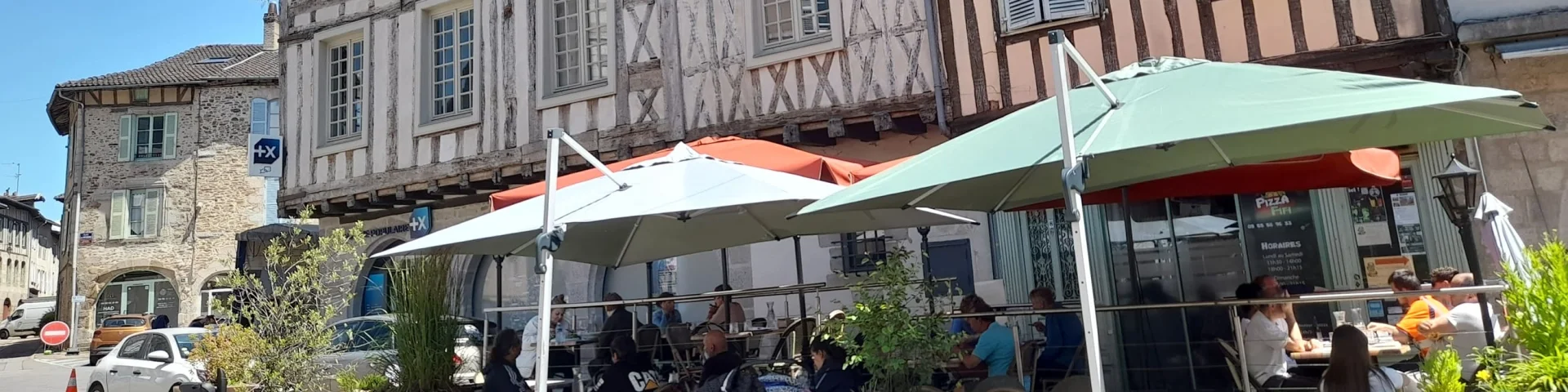 Restaurant With Terrace In Saint Leonard De Noblatm. Ihdi