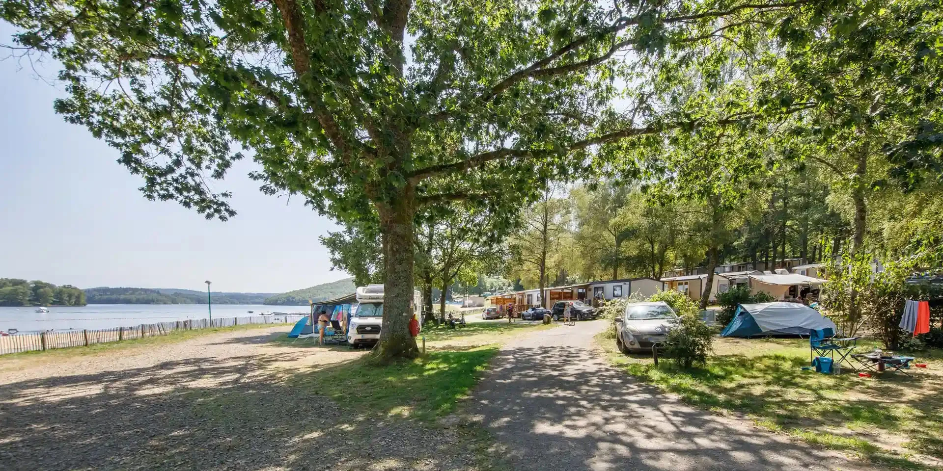 Campings ombragés en Limousin au Lac de Vassivière